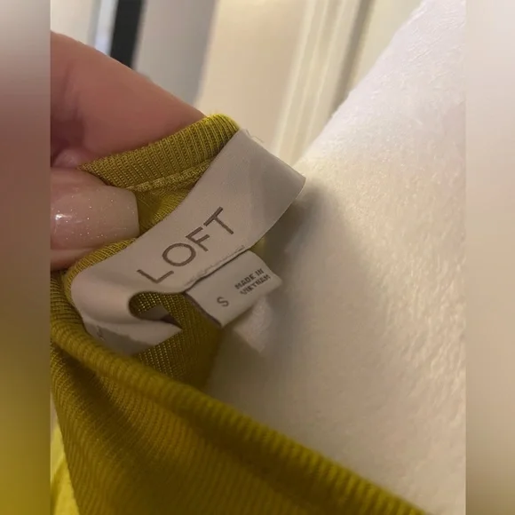 Loft Ruffle Dolman Sleeve Top size S - Picture 2 of 3